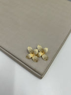 Brinco Flor Texturizada